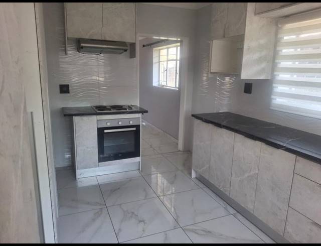 3 BEDROOM PROPERTY TO RENT IN VANDERBIJLPARK SW 5